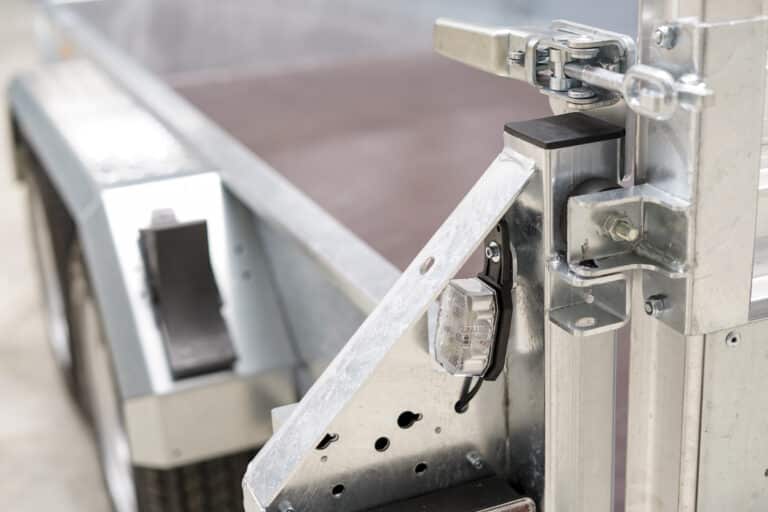 02_UB_Baumaschinentransporter_dtl_01-3