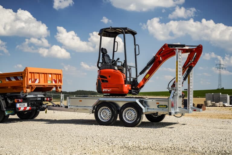 02_UB_Baumaschinentransporter_main_01
