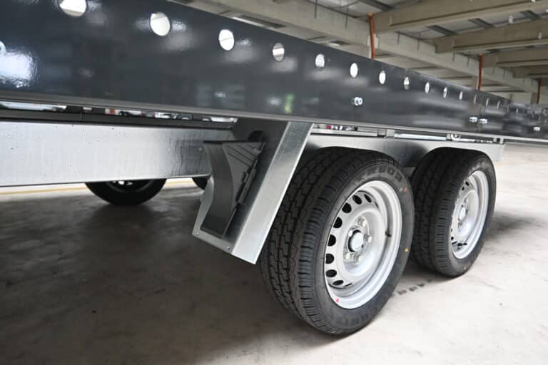 02_UF_Fahrzeugtransporter_dtl2_01-4