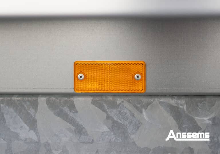 Anssems-PLT-Pro-detail-zijreflector-1